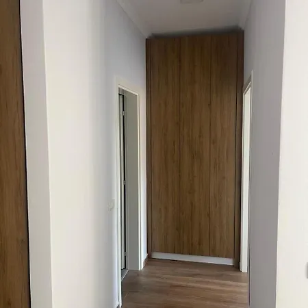 Nest Myslym Shyri Apartman