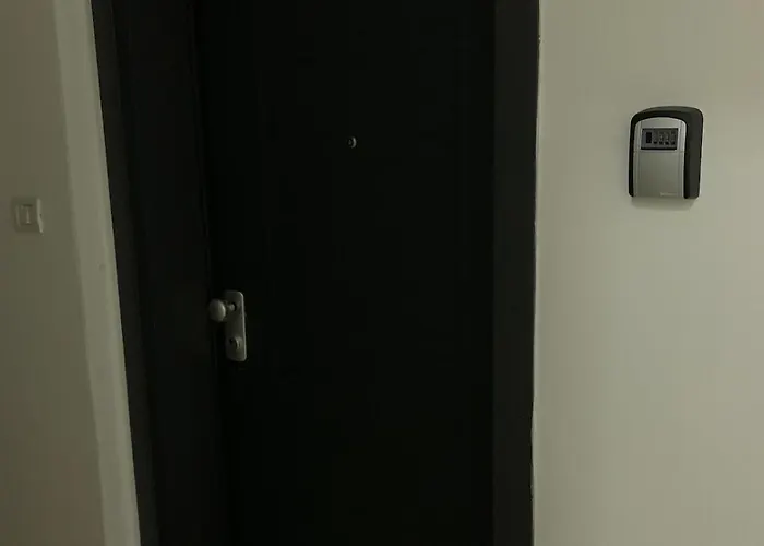 Ferit's Near Myslym Shyri Apartamento